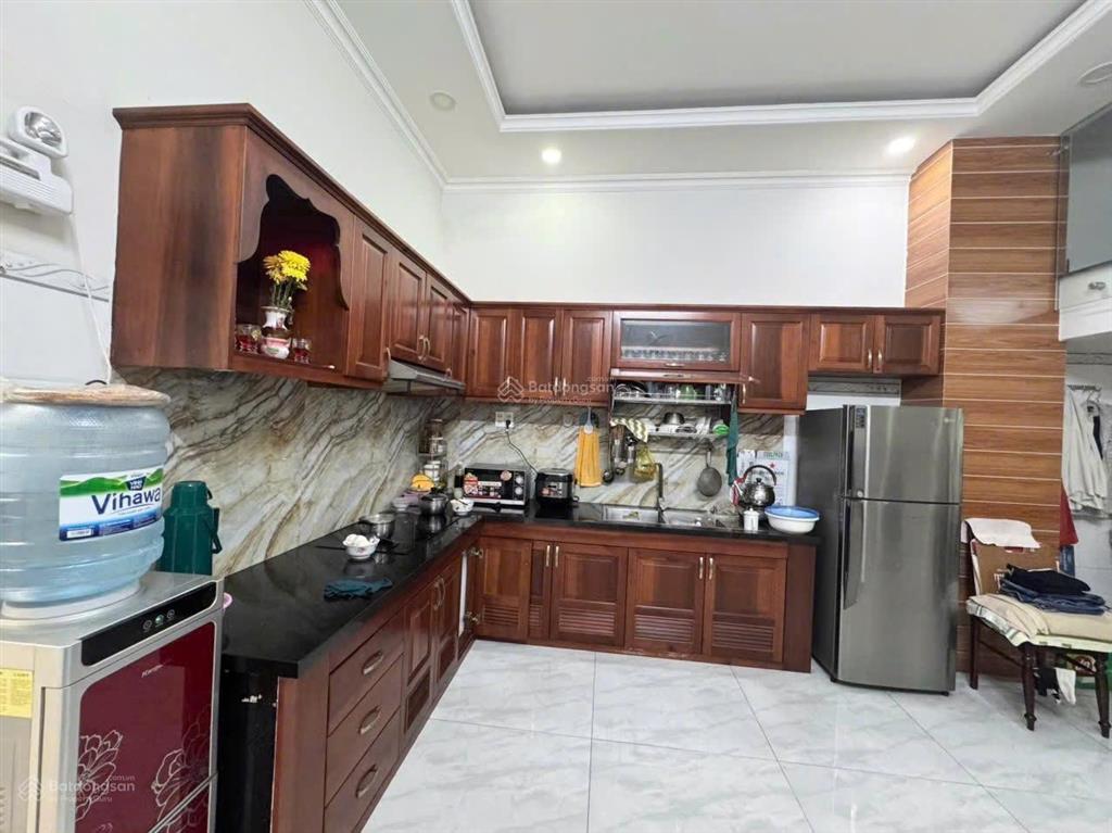 * giá  8.9 tỷ ( tl )
* bán nhà đường 26. phường hiệp bình chánh. hẻm nhựa xe hơi tránh