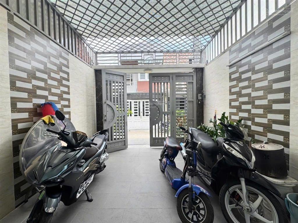 * giá  8.9 tỷ ( tl )
* bán nhà đường 26. phường hiệp bình chánh. hẻm nhựa xe hơi tránh