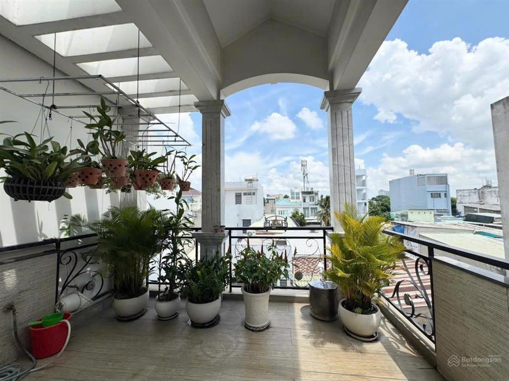 * giá  8.9 tỷ ( tl )
* bán nhà đường 26. phường hiệp bình chánh. hẻm nhựa xe hơi tránh