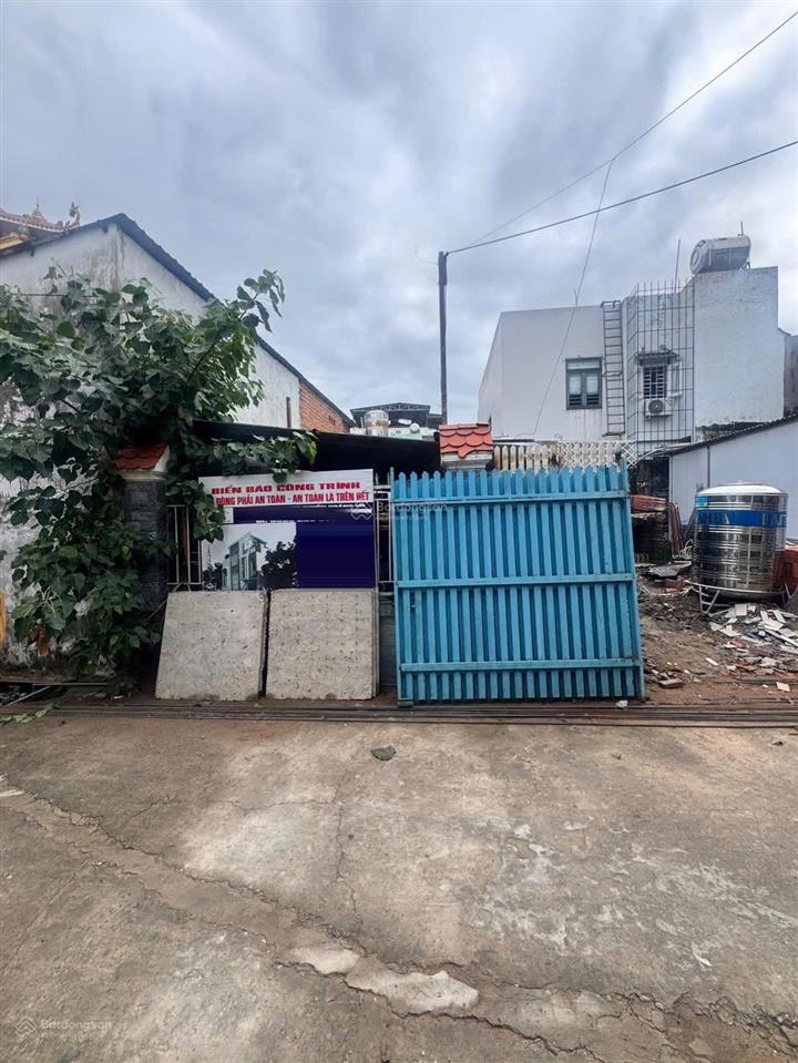 Giá 4.6tỷ (tl) bán đất đường phạm văn đồng, phường linh tây. hẻm xe hơi  gần trường