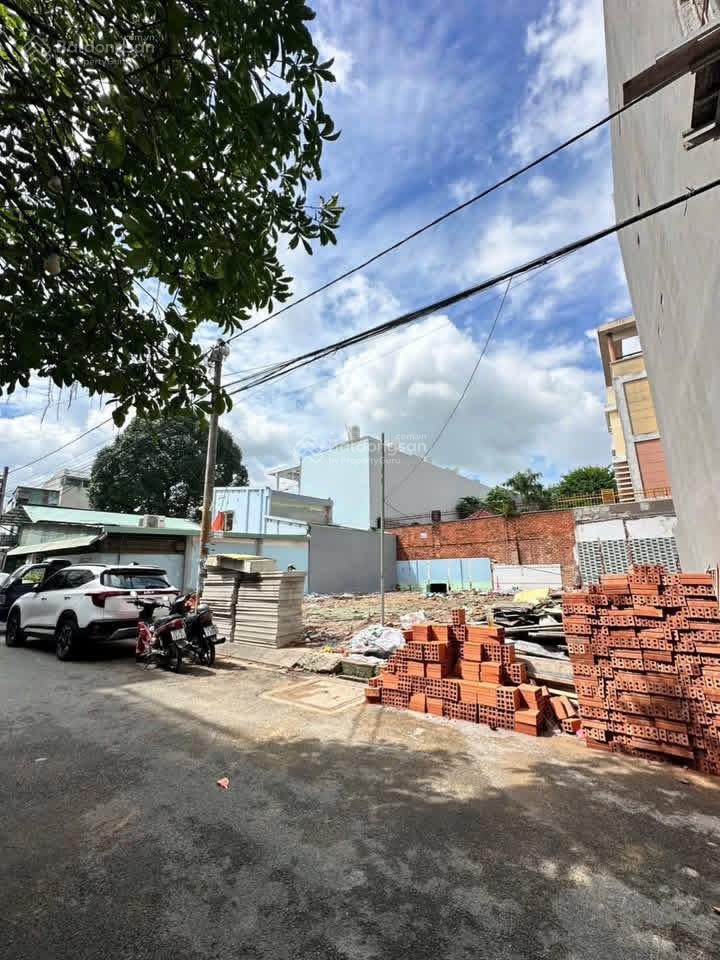 * giá 6,3 tỷ (tl)
* bán đất đường số 7. phường linh trung. hẻm nhựa xe hơi.
