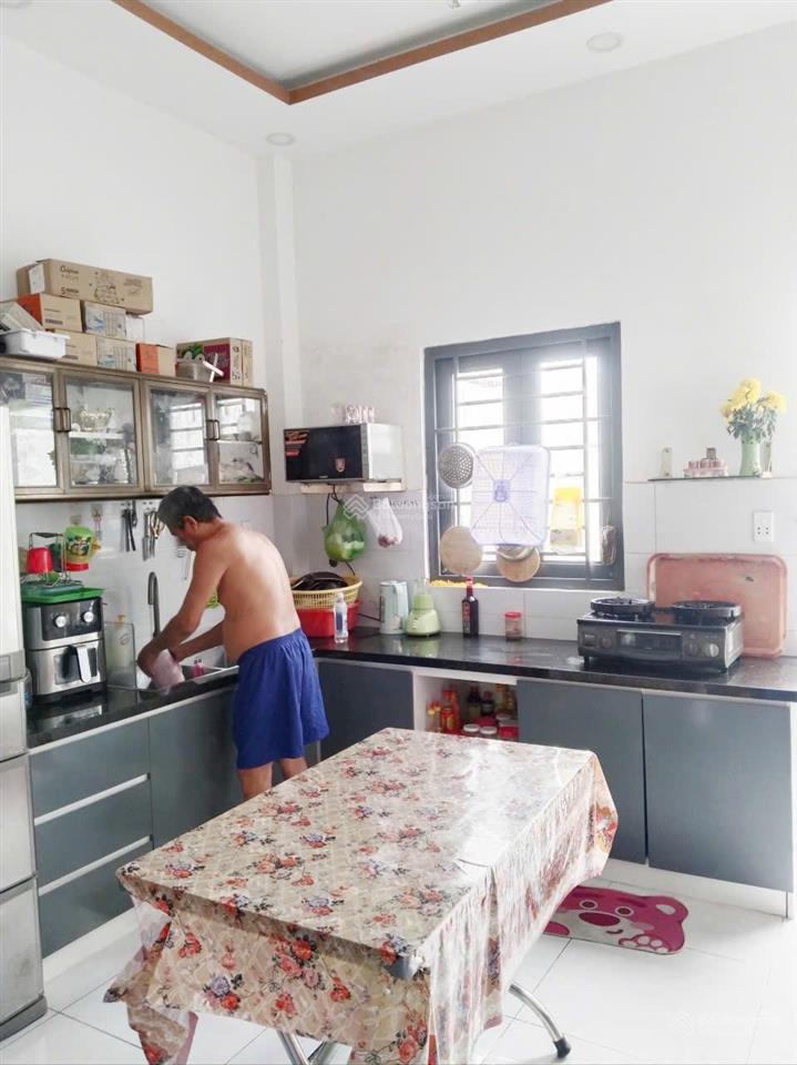 * giá 5,6 tỷ (tl)
* bán nhà đường số 8, phường linh xuân, hẻm nhựa xe hơi  thiết kế nhà
