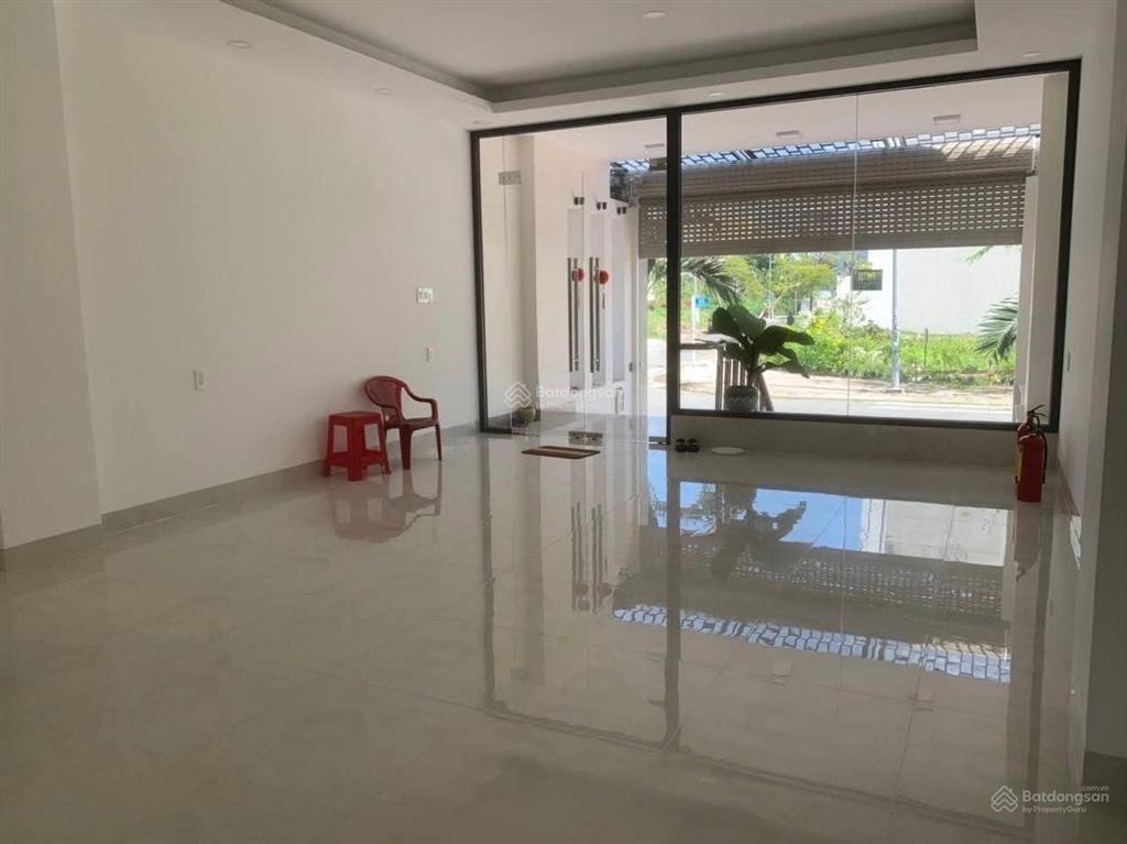 Em quân! cho thuê mặt bằng kinh doanh tầng trệt 100m2 an khánh quận 2 giá 18tr/tháng!