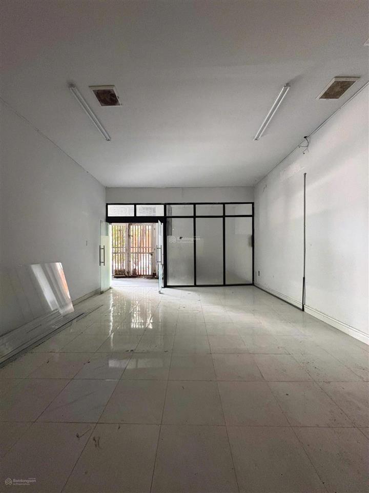 Em quân! cho thuê mbkd  kho diện tích 10x20m tại trung tâm an phú quận 2 giá 35tr/tháng
