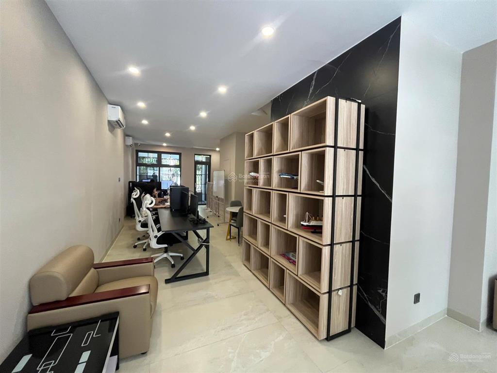 Em quân! cho thuê mặt bằng tầng trệt 5x20m tại đảo kim cương, bát nàn, quận 2, giá 15tr/tháng!