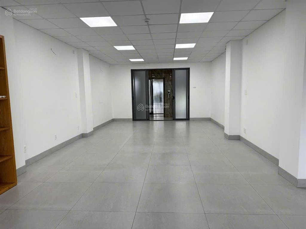 Em quân! cho thuê văn phòng 5x20m tại đảo kim cương  tạ hiện khu hành chính quận 2! giá 16tr/tháng
