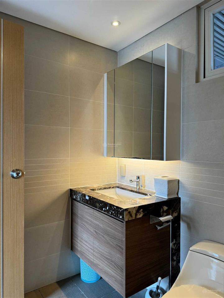 Sarina kđt sala 3pn  diện tích 127m2  cách emart 300m. giá chỉ 40tr/th. đầy đủ nội thất