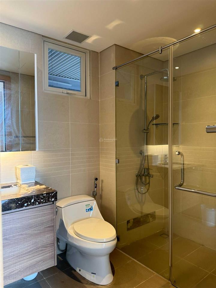 Sarina kđt sala 3pn  diện tích 127m2  cách emart 300m. giá chỉ 40tr/th. đầy đủ nội thất