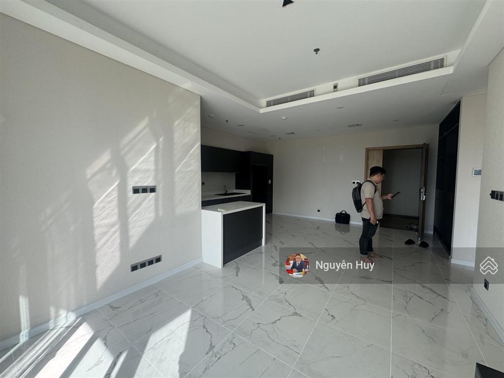 Căn hộ cao cấp sarina 2pn  2wc. view landmark81 , giá thuê 28tr/1th ntcb