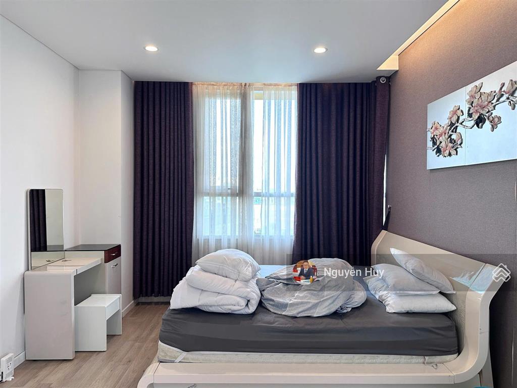 Căn hộ cao cấp khu đô thị sala  sarimi 3pn diện tích 136m2 view công viên giá thuê 40tr/1 tháng