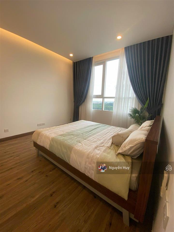 Bán căn hộ khu đô thị sala  sarimi. 131m2 3 phòng  view công viên. 32 tỷ all in thương lượng