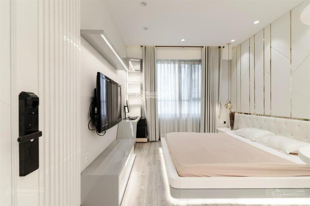 Cho thuê chcc terra royal, q.3, lầu cao, view đẹp, 65m2, 2pn, nội thất mới 100%,  0899 552 ***