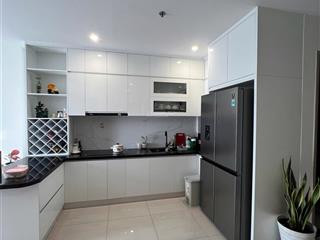 Chính chủ bán ch 2pn2wc 67m2 tại vinhomes q9, shr, view sông, full nt, hỗ trợ bank