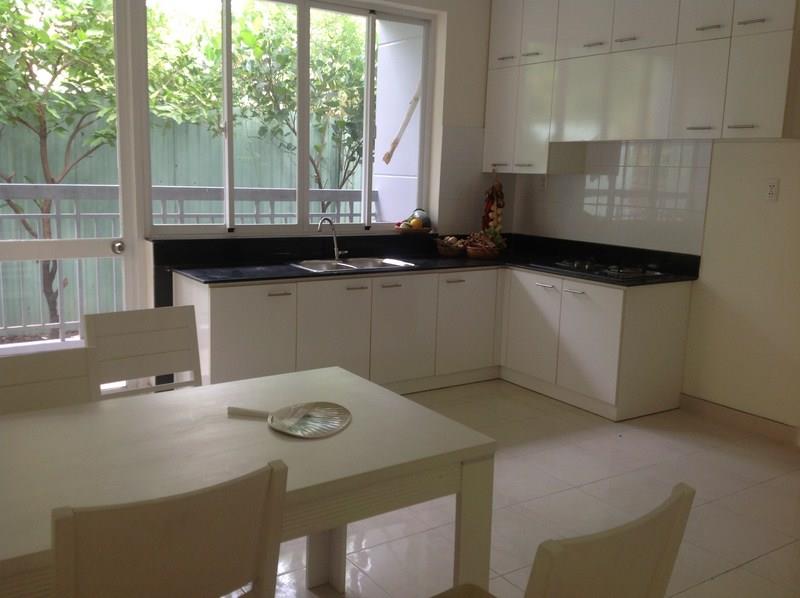 Cần cho thuê c/c khang gia tân hương q.tân phú, dt 61m2, 2pn+1wc, giá 7tr/th nhà trống