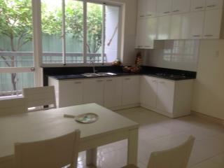 Cần cho thuê c/c khang gia tân hương q.tân phú, dt 61m2, 2pn+1wc, giá 7tr/th nhà trống