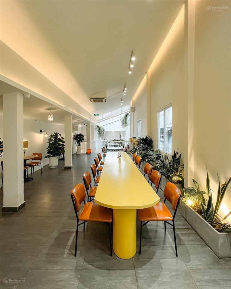 Rẻ nhất mặt tiền calmette  (4 x 20m, 80m2) 4 tầng thang máy  hđt 80 triệu/ tháng  hạ về 42 tỷ tl