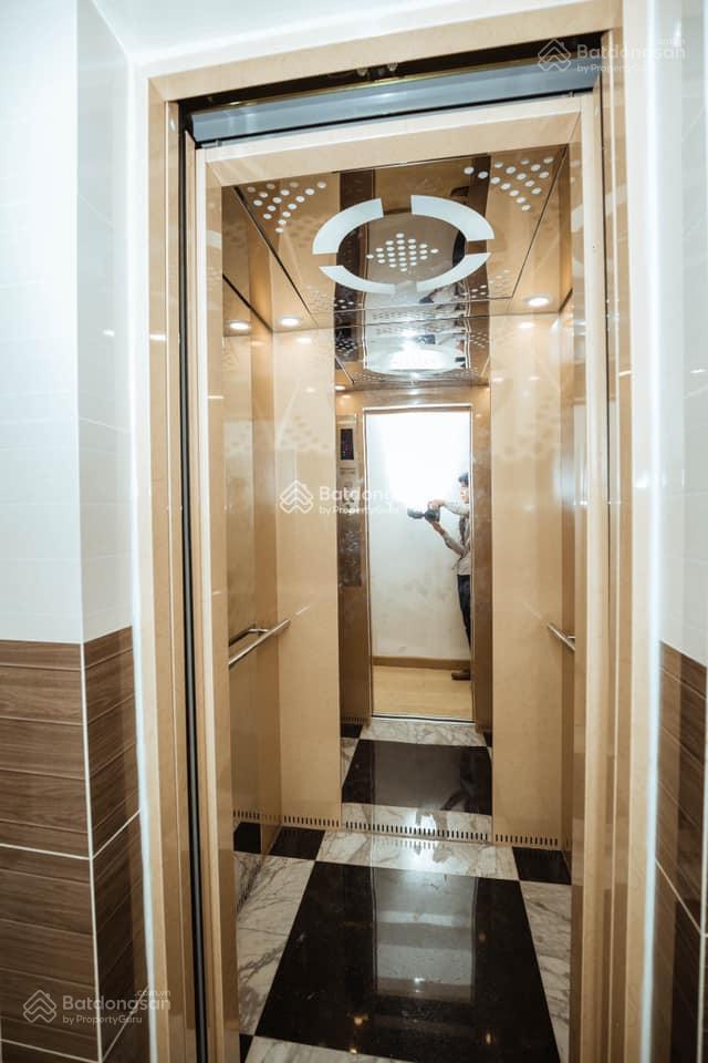 Ktx thang máy tại trung tâm quận 10, cách 5p qua sư vạn hạnh, trường bách khoa, 3/2, giá 1tr3/th