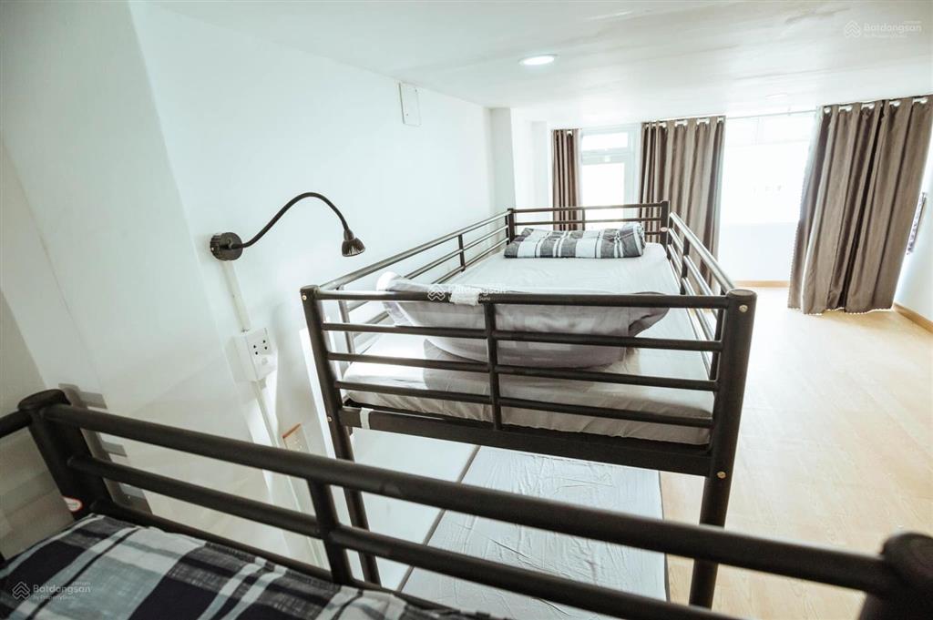 Ktx thang máy tại trung tâm quận 10, cách 5p qua sư vạn hạnh, trường bách khoa, 3/2, giá 1tr3/th