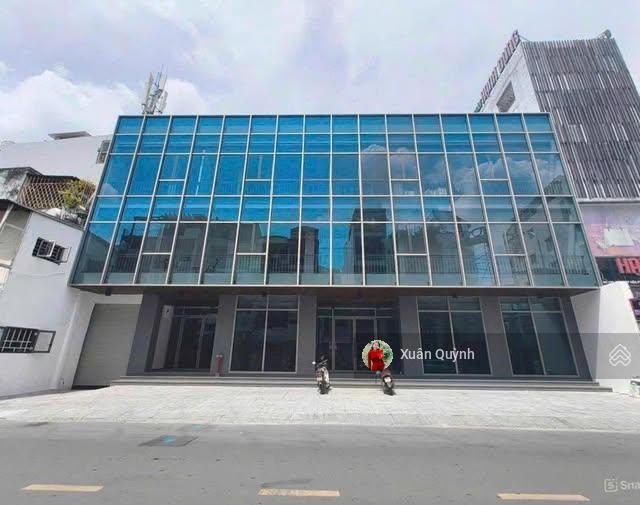 Bán nhà mặt tiền phạm văn đồng | 14 x 22m  200m2 | đơn giá 200 triệu/m2 | mt 14m cực kỳ bề thế.