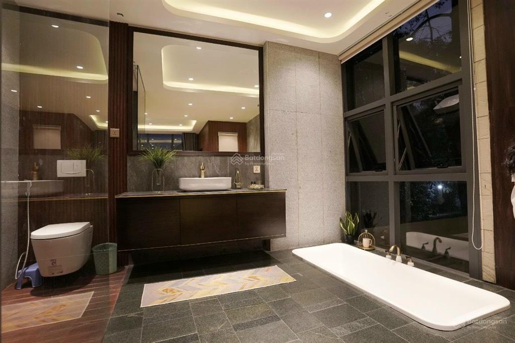 Bán chdv hxh 6m phường 13, quận 3, lê văn sỹ, 780m2 sàn  hđt 110 triệu/ tháng  hạ về 42 tỷ