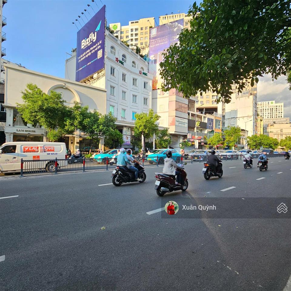 Nhà mặt tiền nguyễn văn trỗi ngang 18,6m đang chào bán 135 tỷ ~ đơn giá 489 triệu/m2