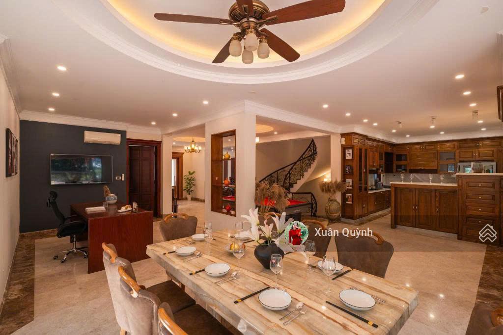 Biệt thự nam kỳ khởi nghĩa quận 3, vị trí đẹp cung đường 252m2 | 3 tầng | hạ mạnh về 64,4 tỷ.
