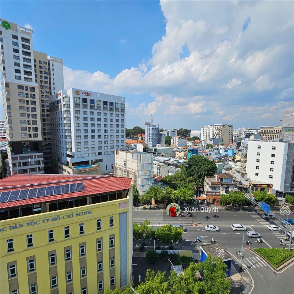 Building ngay nguyễn văn trỗi quận phú nhuận góc 2 mặt tiền ~ 2500m2 sàn hđt 5,4 tỷ  giá 120 tỷ
