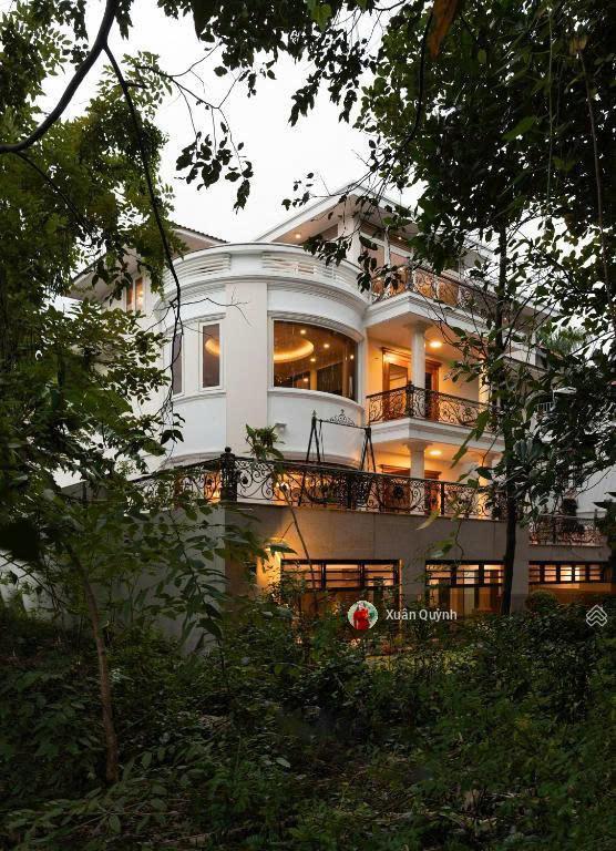 Biệt thự ven sông an phú quận 2  634m2 đất chi phí xây dựng 40 tỷ kết cấu hầm 4 tầng hạ về 115 tỷ.