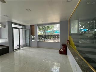 Cho thuê mặt bằng tầng trệt làm văn phòng công ty 10 triệu có hầm xe riêng