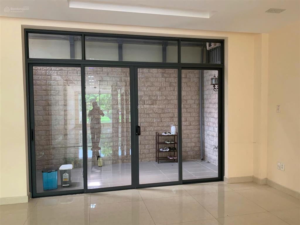 Cho thuê tầng trệt lối đi riêng làm văn phòng công ty ít nhân sự 12.5 triệu