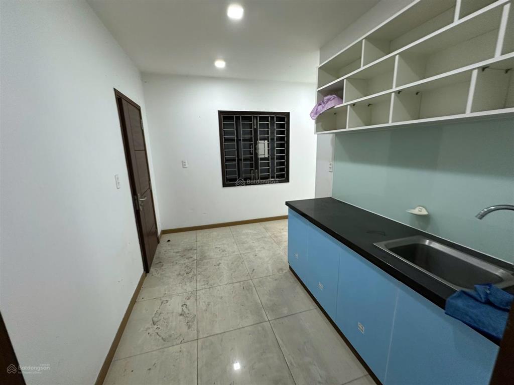 Cho thuê biệt thự đường 11 làm văn phòng công ty kết hợp để ở