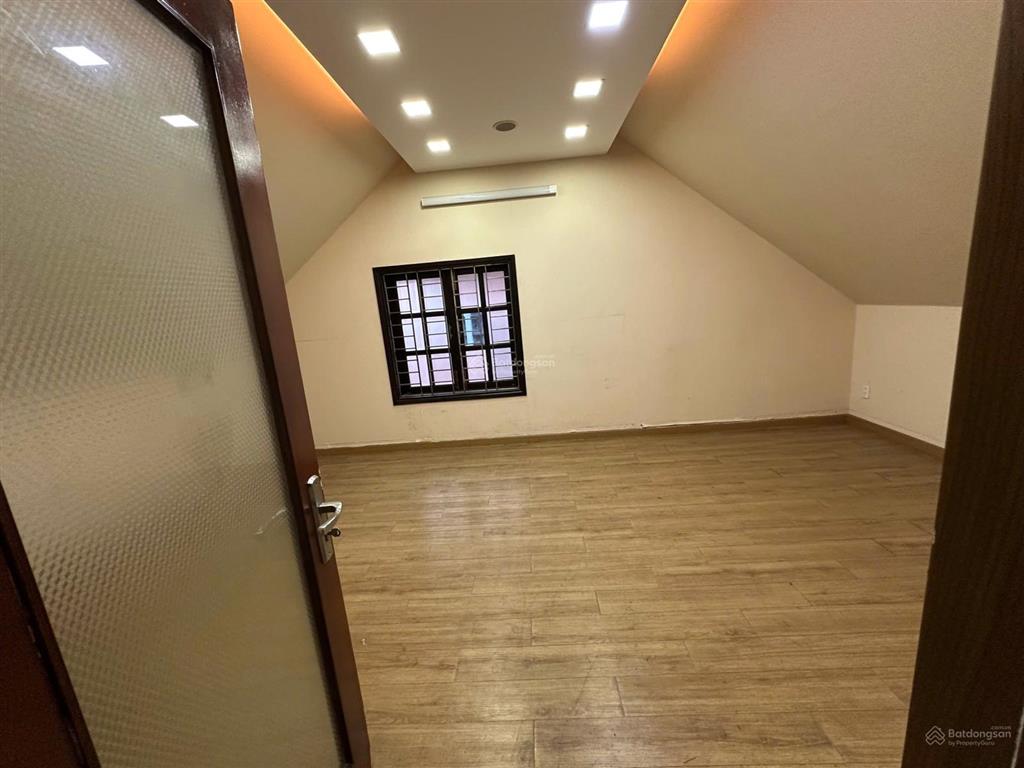 Cho thuê biệt thự đường 11 làm văn phòng công ty kết hợp để ở