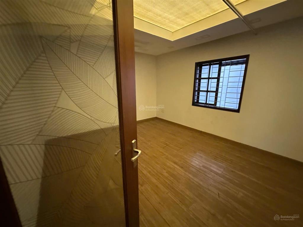 Cho thuê biệt thự đường 11 làm văn phòng công ty kết hợp để ở