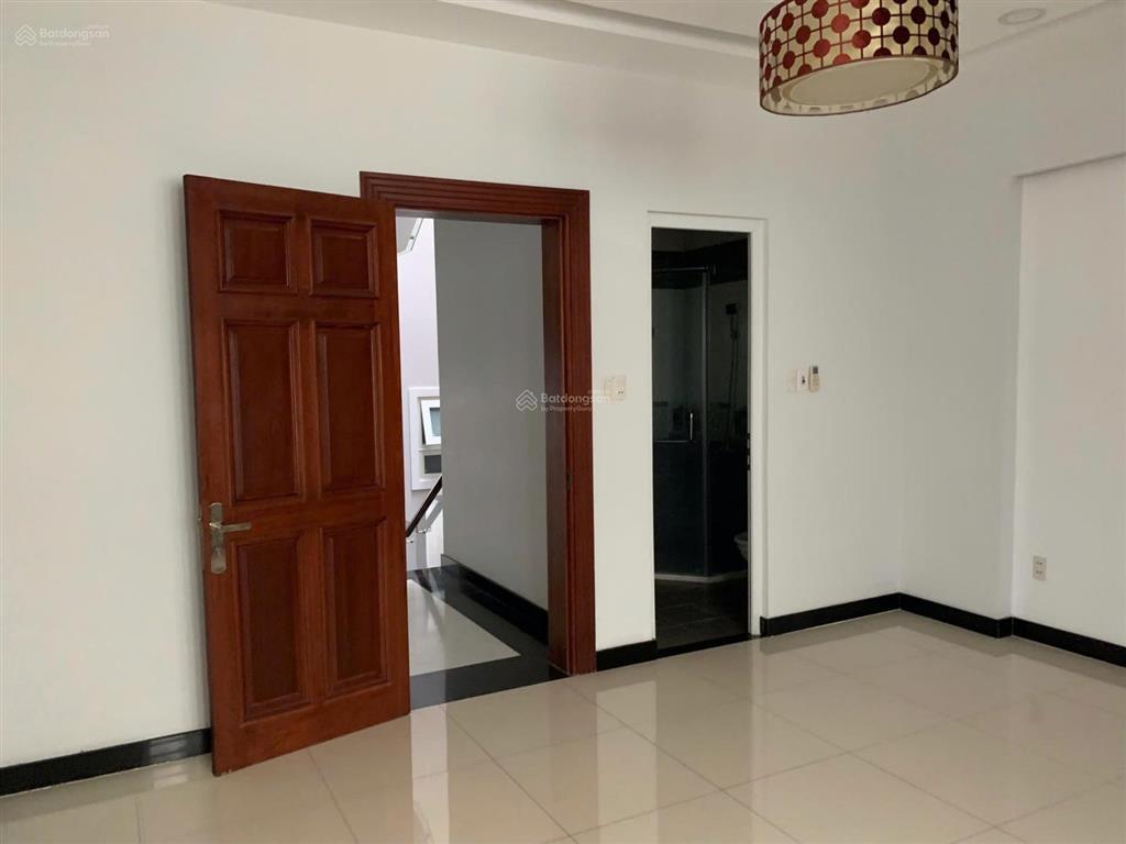 Cho thuê phòng trống 4 triệu, chỉ tính thêm điện và nước