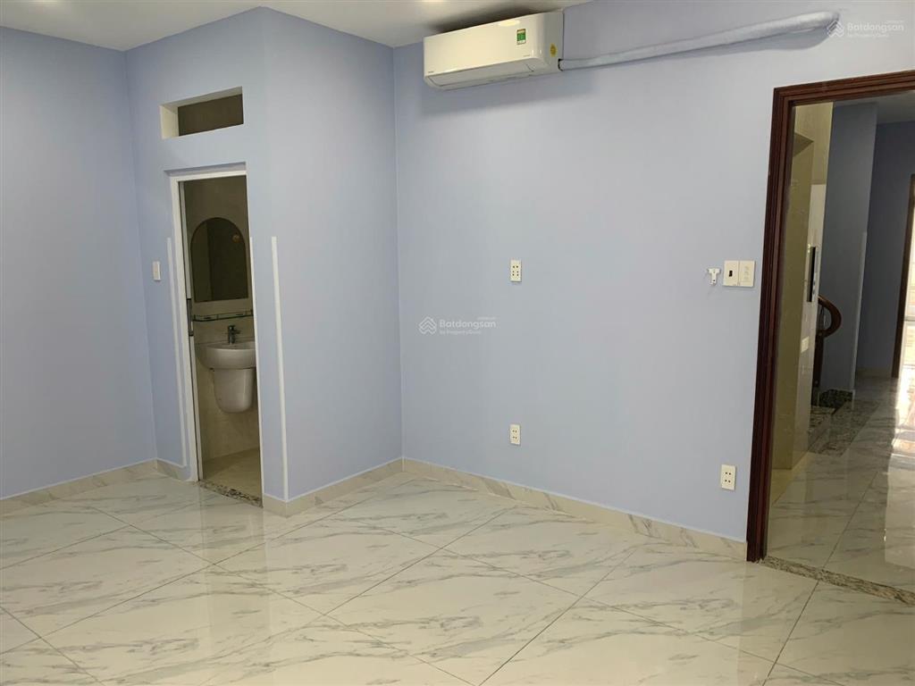 Cho thuê phòng trống 4 triệu, chỉ tính thêm điện và nước