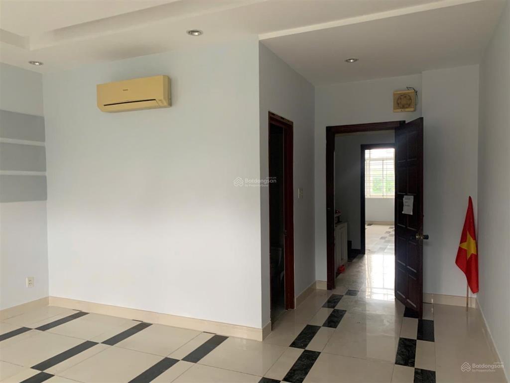 Cho thuê phòng trống 4 triệu, chỉ tính thêm điện và nước
