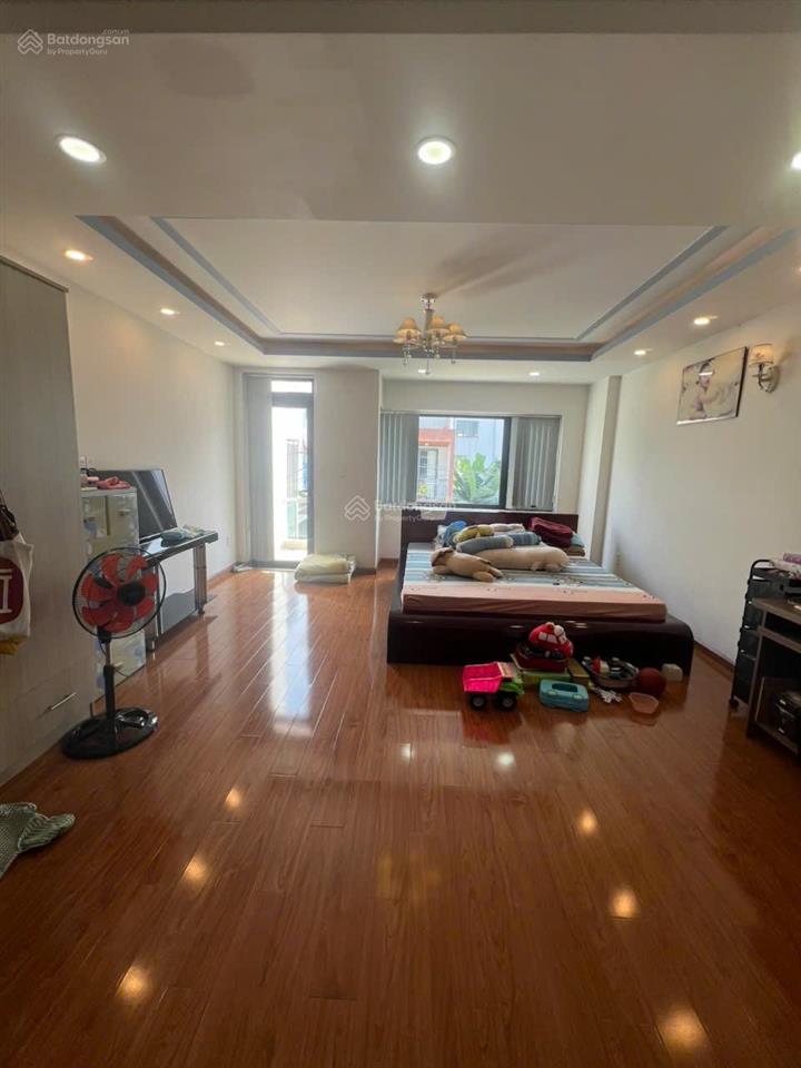 Nhà bán 4 tầng đường số cao lỗ chánh hưng đang có hợp đồng thuê 18 triệu