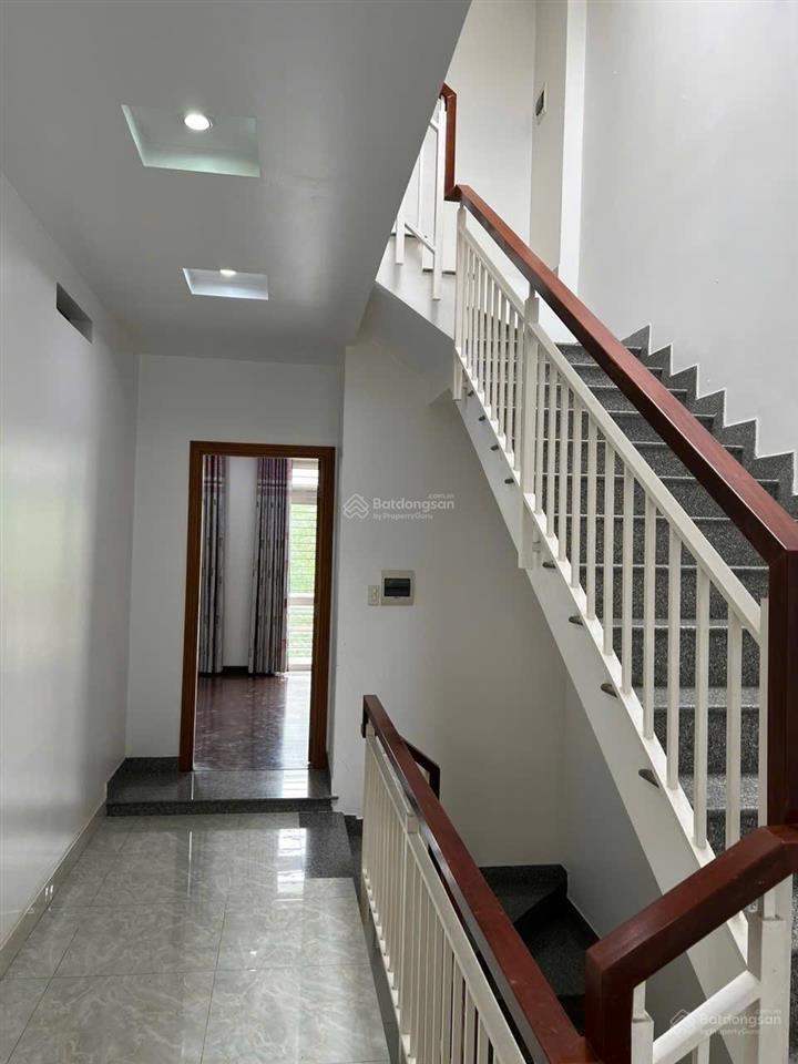 Nhà bán 4 tầng đường số cao lỗ chánh hưng đang có hợp đồng thuê 18 triệu