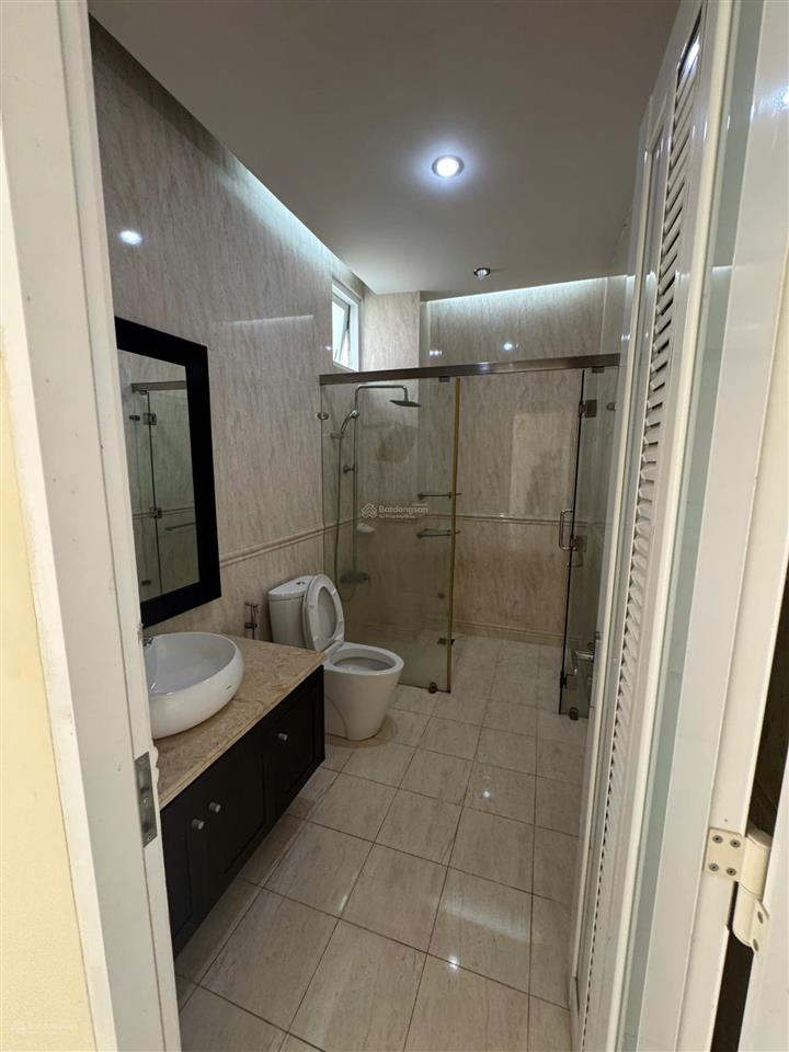 Nhà bán 4 tầng đường số cao lỗ chánh hưng đang có hợp đồng thuê 18 triệu