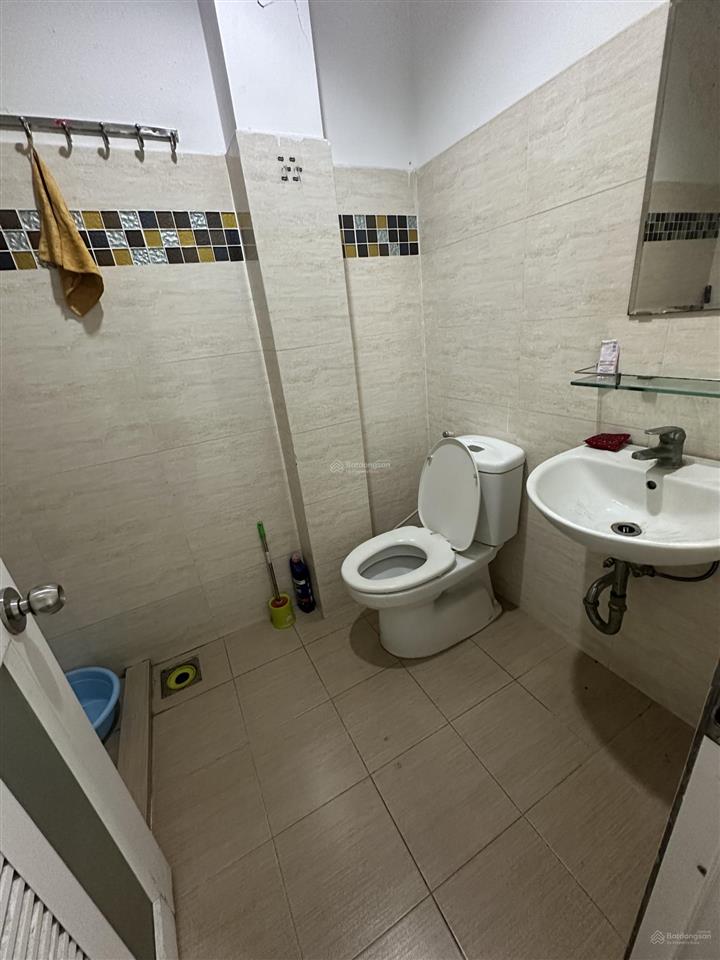 Cho thuê văn phòng trống suốt có máy lạnh ưu tiên công ty ít nhân sự 6 triệu 1 tháng