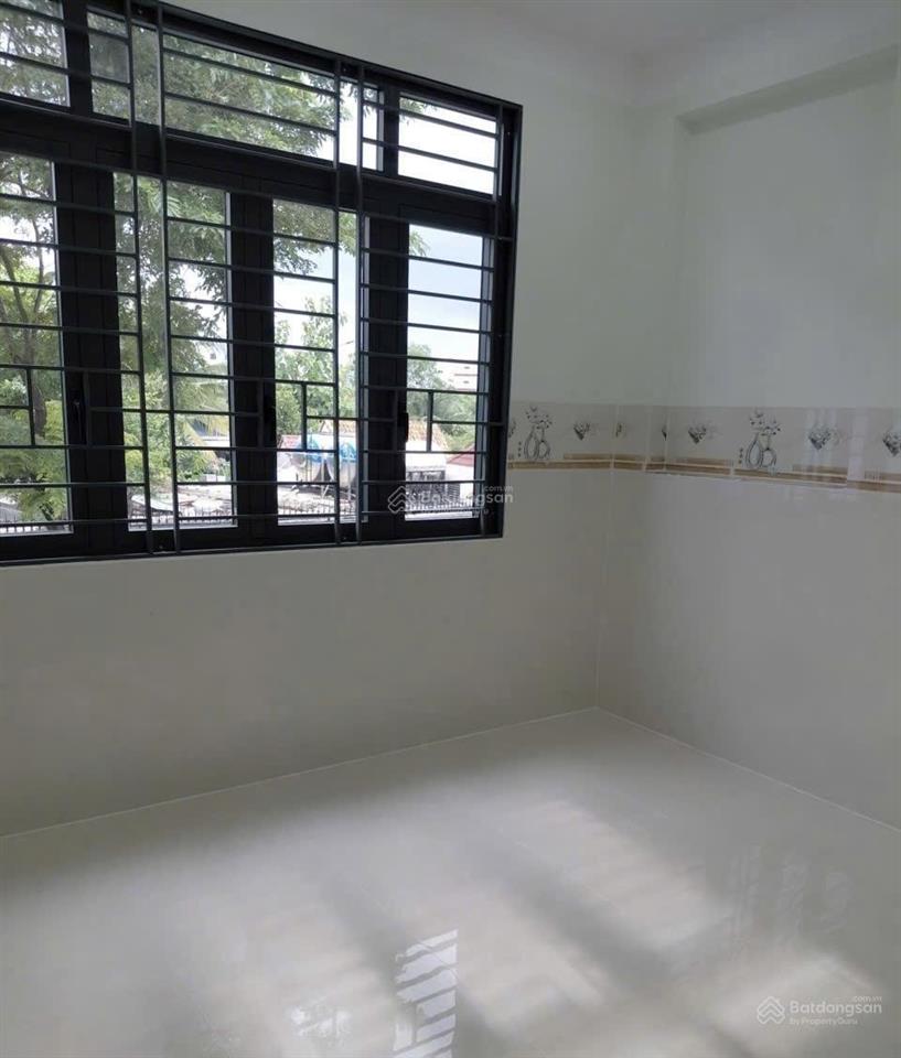 Cho thuê nhà nguyên căn hẻm 58 võ văn hát ngay ngã 3 lò lu 12 triệu