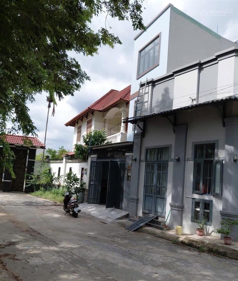 Cho thuê nhà nguyên căn hẻm 58 võ văn hát ngay ngã 3 lò lu 12 triệu