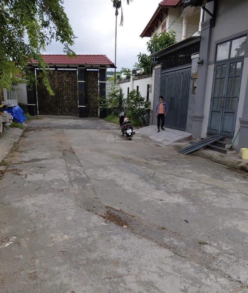 Cho thuê nhà nguyên căn hẻm 58 võ văn hát ngay ngã 3 lò lu 12 triệu