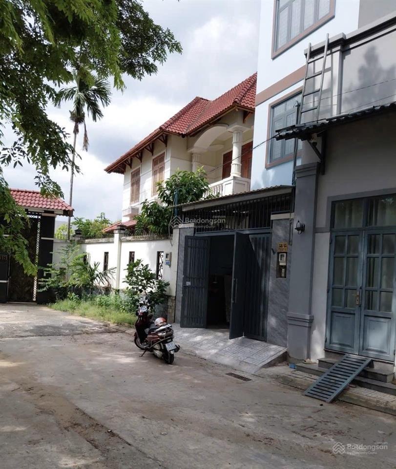 Cho thuê nhà nguyên căn hẻm 58 võ văn hát ngay ngã 3 lò lu 12 triệu