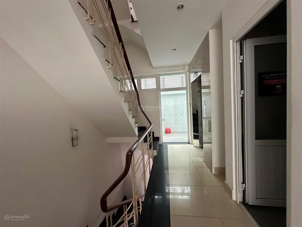 Mình chính chủ cho thuê tòa nhà văn phòng số 61 hoàng trọng mậu