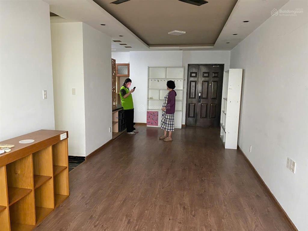 Hottt bán chcc cộng hòa plaza  q. tân bình, dt 100m2 3pn giá 6tỷ5 (có sổ hồng ). 0779 072 ***