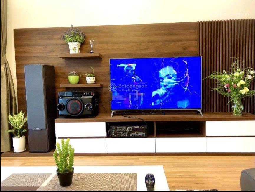 Cho thuê cc the gold view, 21 triệu vnd, 92m2, 2pn, 2wc, view đẹp, uy tín