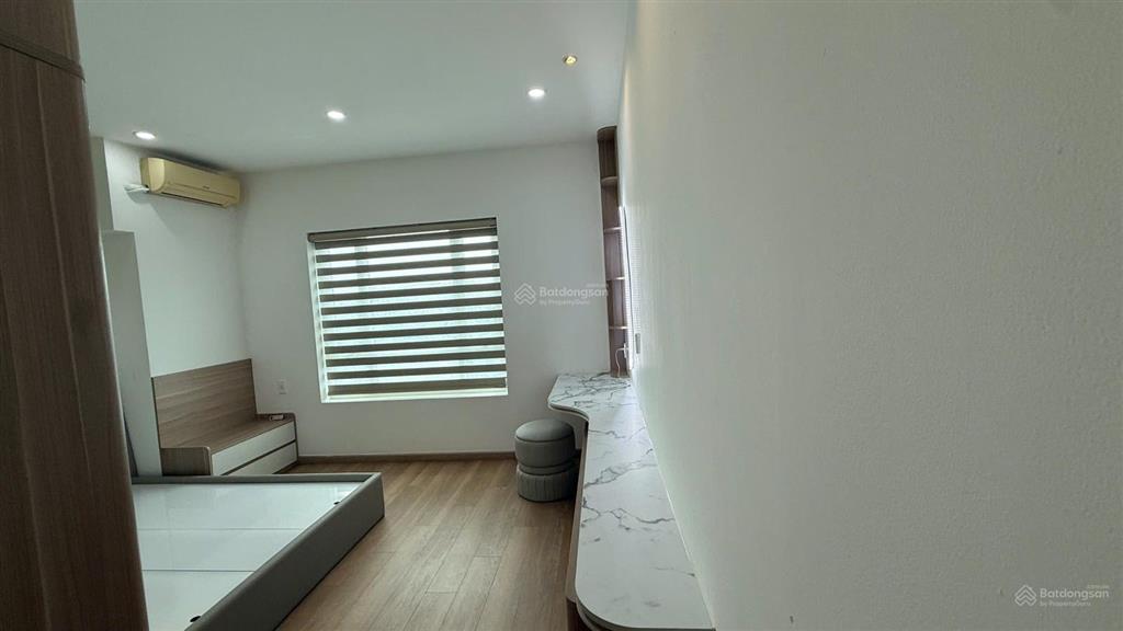 Chính chủ cho thuê ch cao cấp newston  phú nhuận . 2pn giá 18tr .  0779 072 ***.. giá tốt