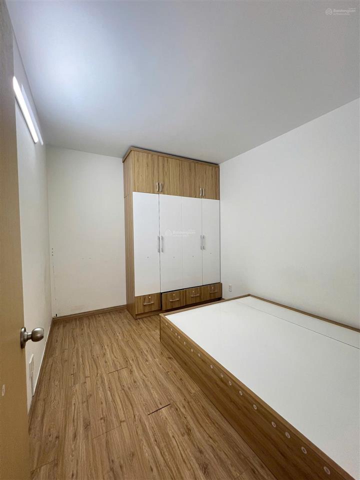 Hot cho thuê căn hộ oriental plaza 685 âu cơ, dt 85m2 2pn, 2wc giá 12tr, nhà mới  0779 072 ***