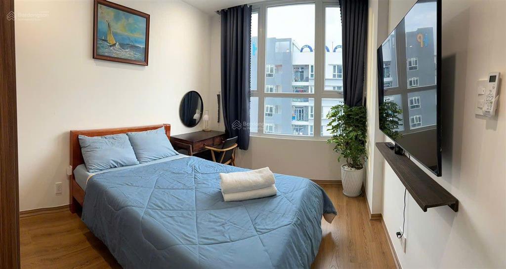 Bán căn hộ dhomme, 4,9 tỷ, 70 m2, đẹp, nhiều tiện ích tại đ.hồng bàng, p.6, q.6, hcm